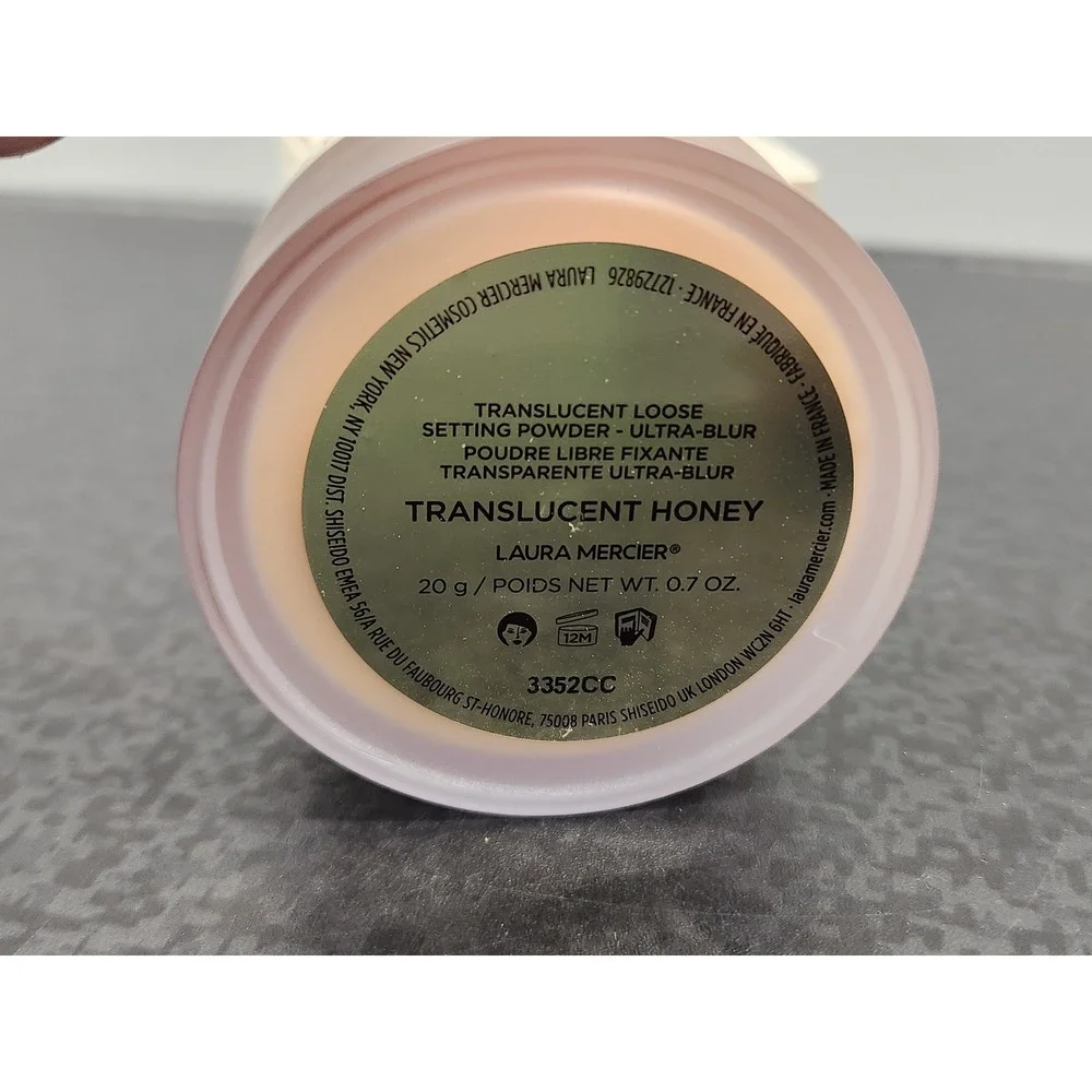 Laura Mercier Translucent Loose Setting Powder Ultra-Blur Translucent Honey .7oz